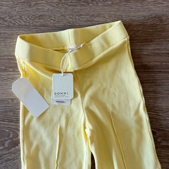 NWT Donni The Rib Kick Flare - Picture 2 of 3